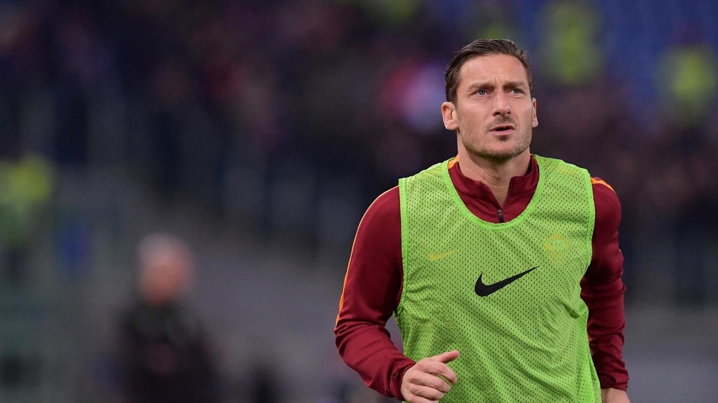 Sgarbi a La Zanzara: Lo stadio della Roma? Totti è un cretino