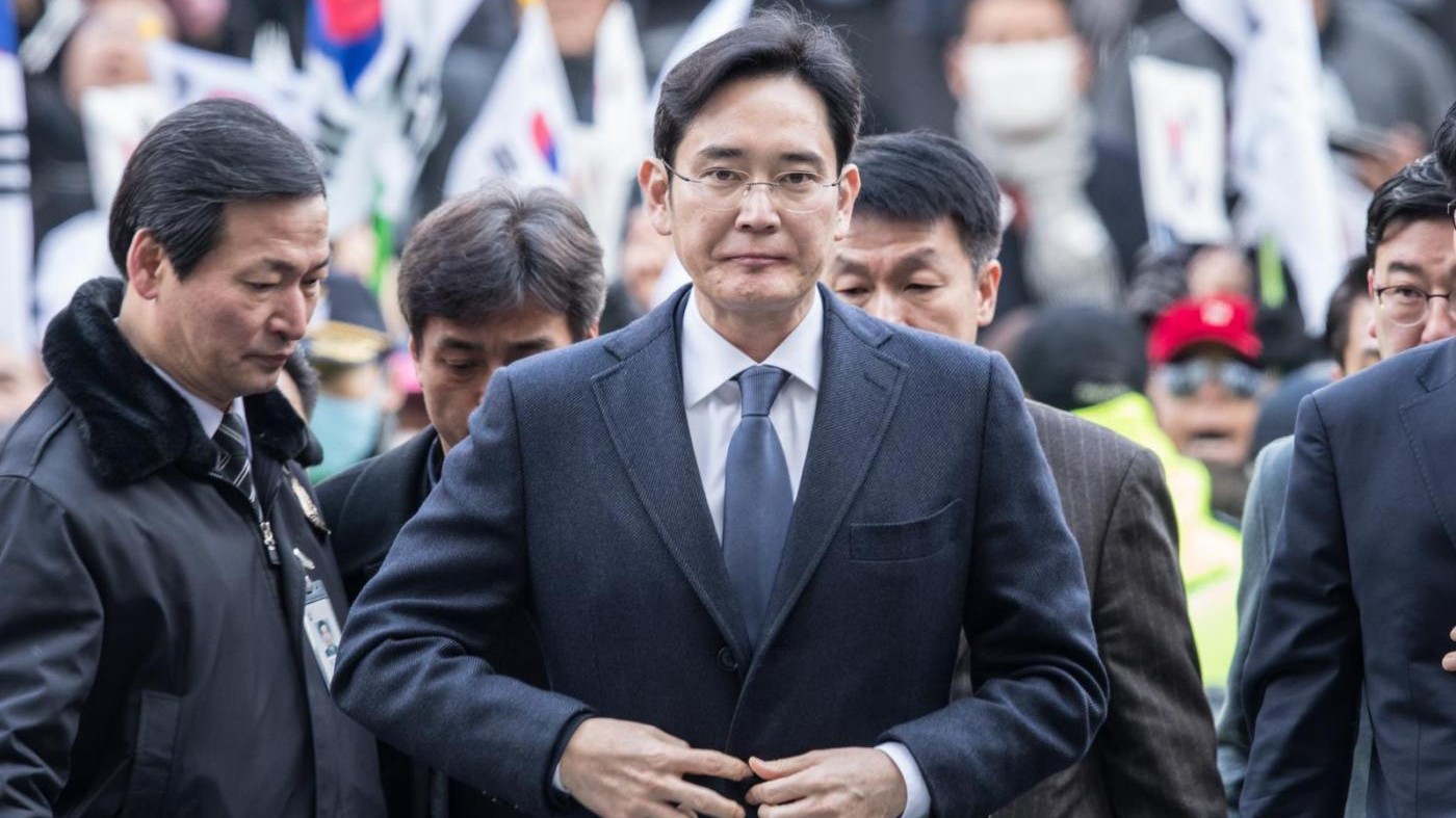 Samsung, arrestato il patron Lee Jae-yong per corruzione