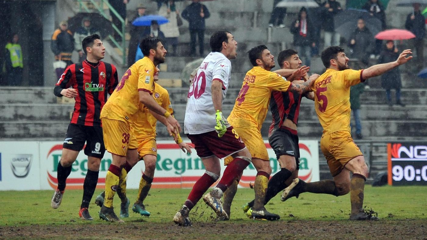 FOTO Lega Pro, il derby toscano tra Lucchese-Livorno finisce 0-0