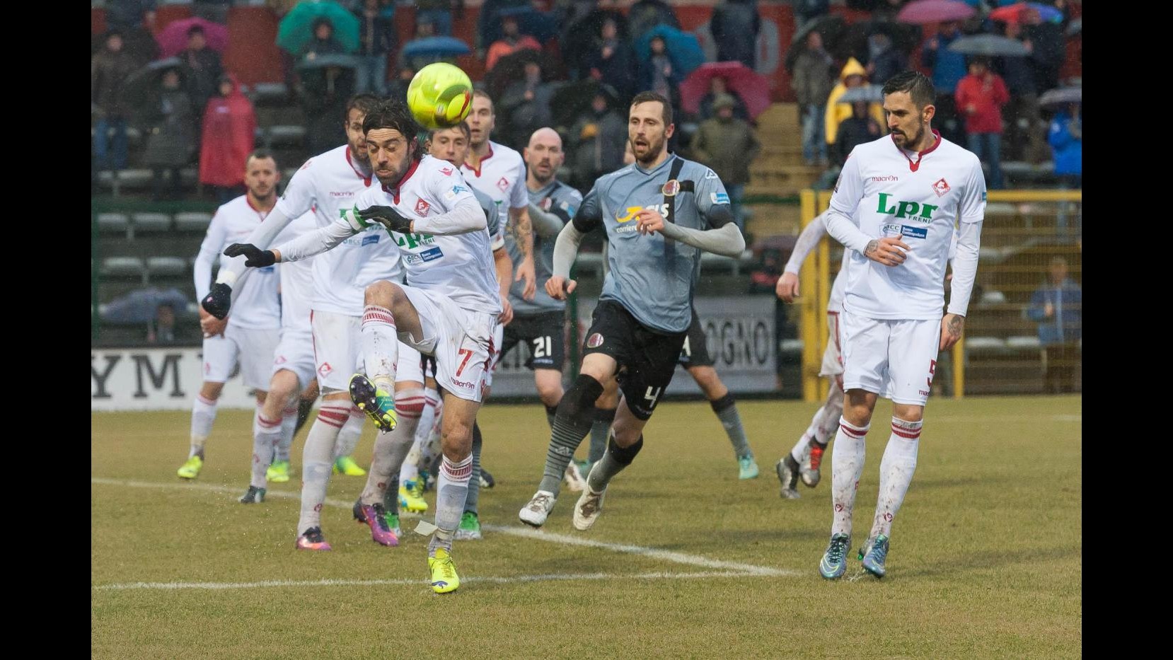FOTO Lega Pro, Alessandria-Piacenza 1-0: grigi soli in testa