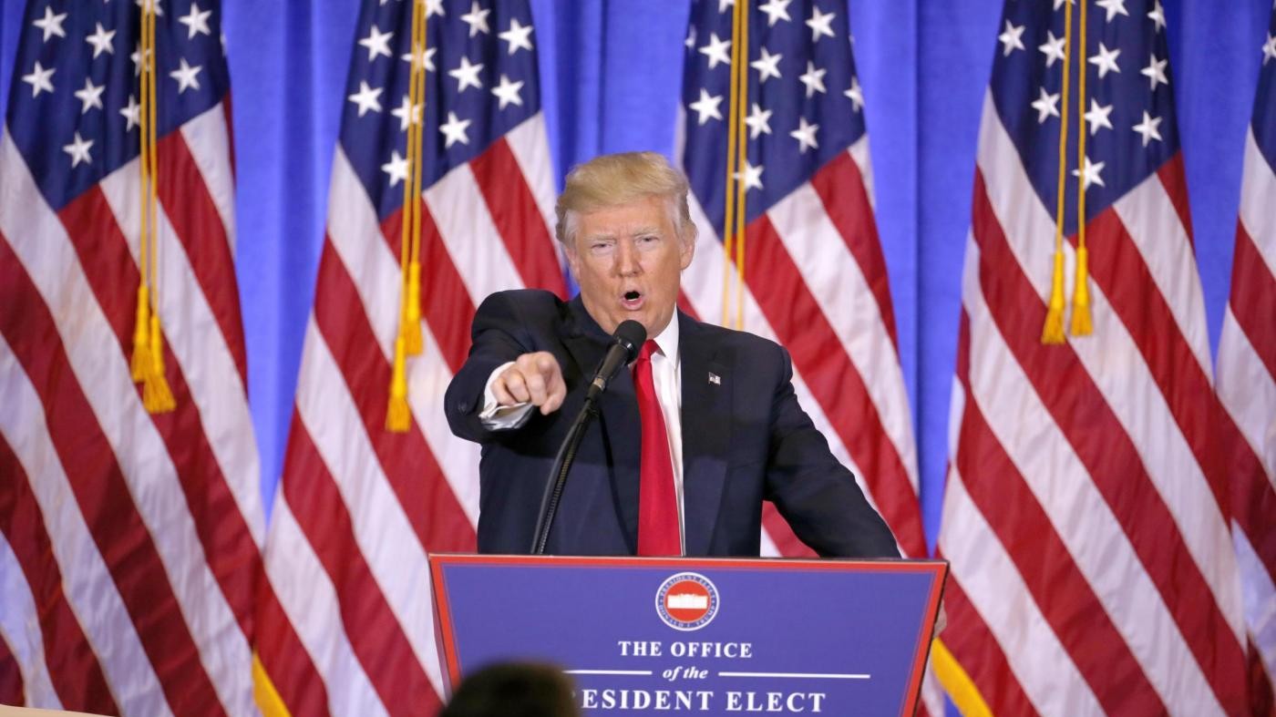Usa, sondaggio: Ok stretta Trump su immigrati, muro bocciato