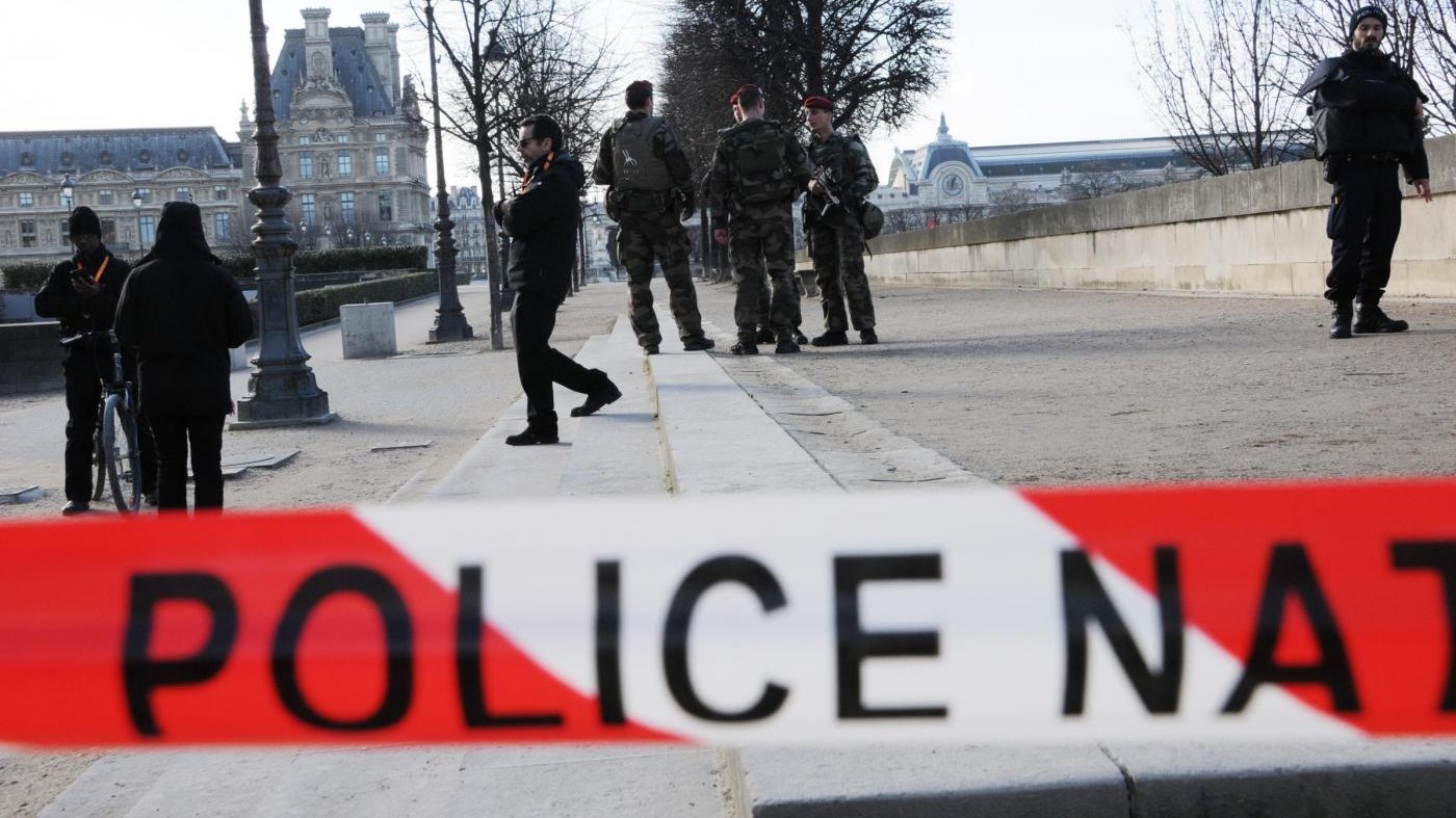 Allarme bomba in un centro commerciale a sud di Parigi