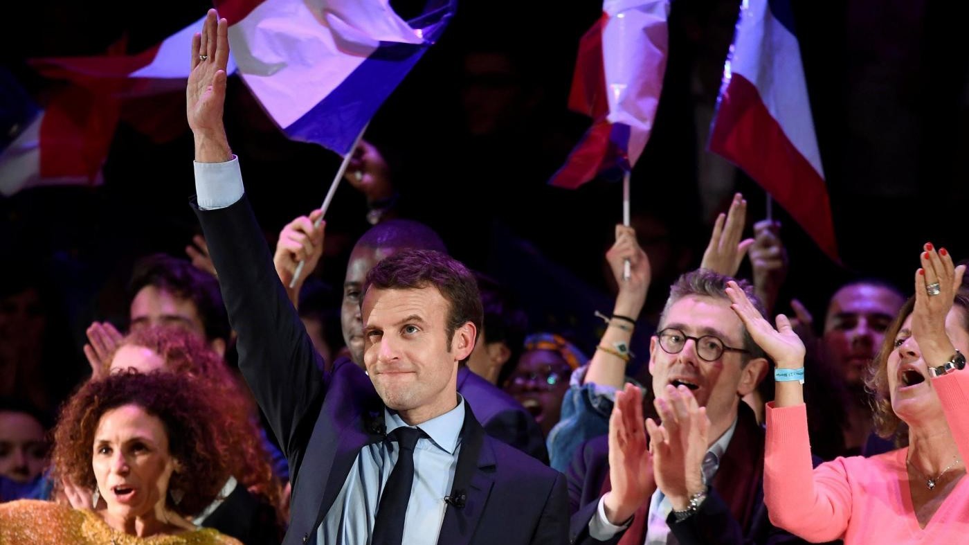 Francia, Macron ha accettato la proposta di alleanza di Bayrou
