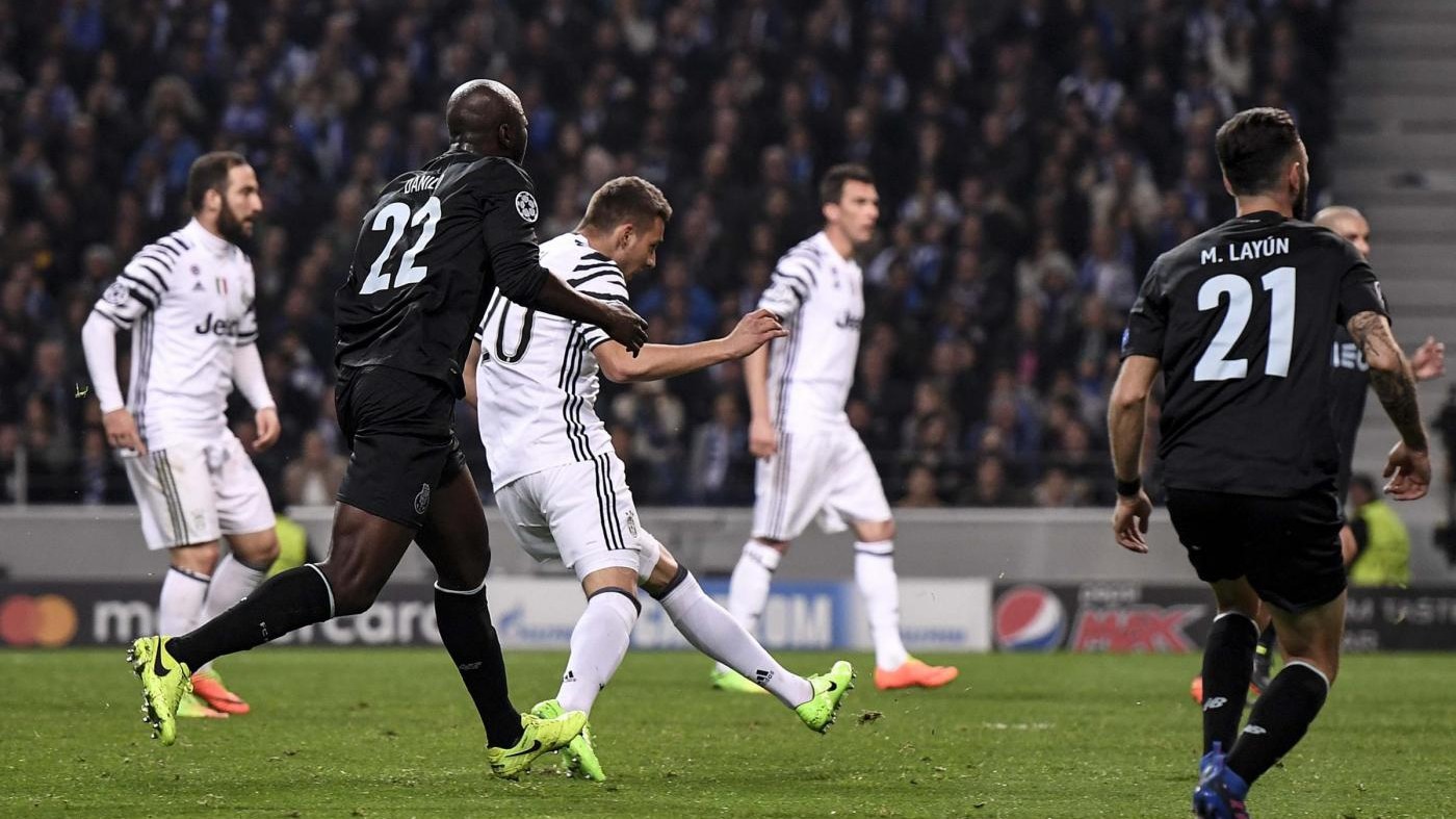 Champions, Pjaca-Dani Alves: la Juventus espugna il Dragao