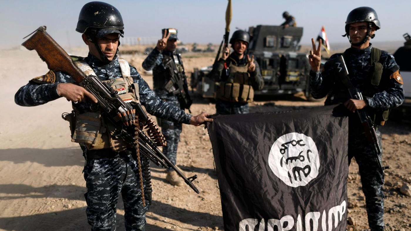 Iraq, continua offensiva su Mosul: esercito attacca aeroporto