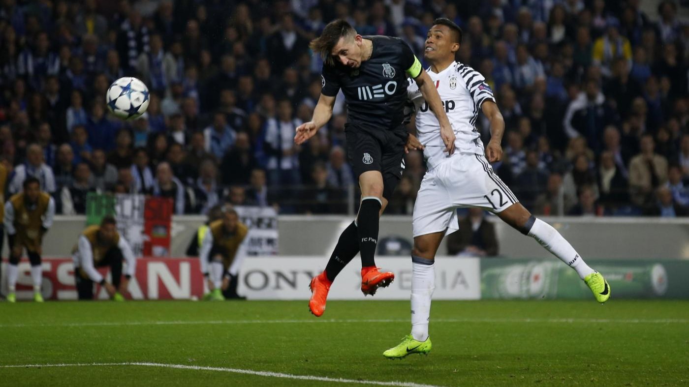 Porto-Juve, Herrera si ferisce in campo: per lui 17 punti di sutura al piede