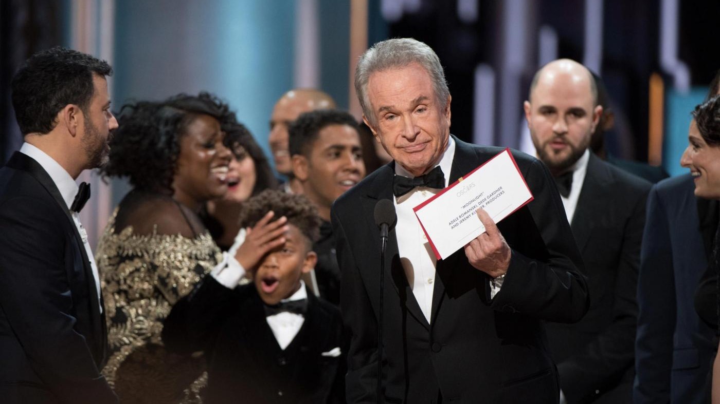 Oscar, aperta indagine sull’errore nell’annuncio del ‘miglior film’