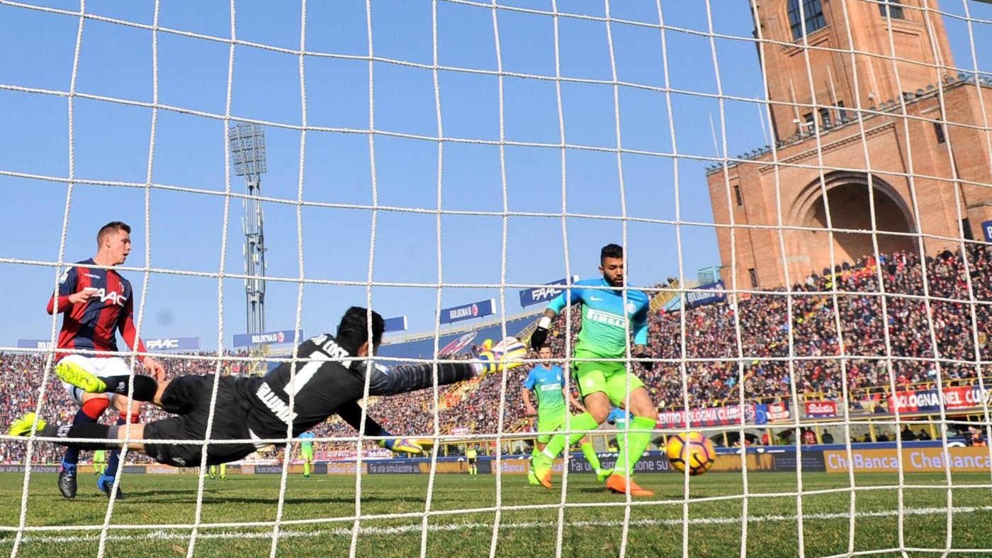 FOTO Gabigol stende Bologna, Inter dietro al treno Champions