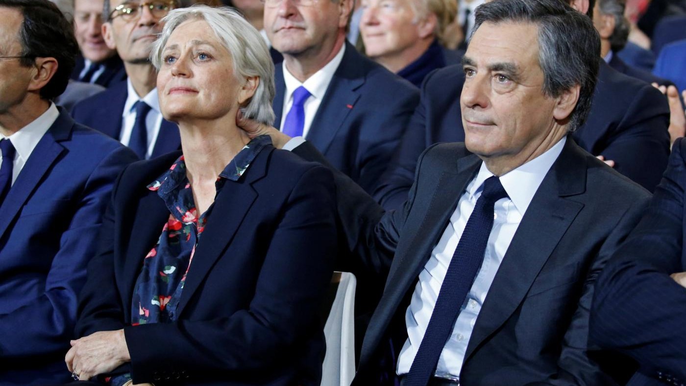 Francia, Fillon: Non mi ritiro, indagine è assassinio politico