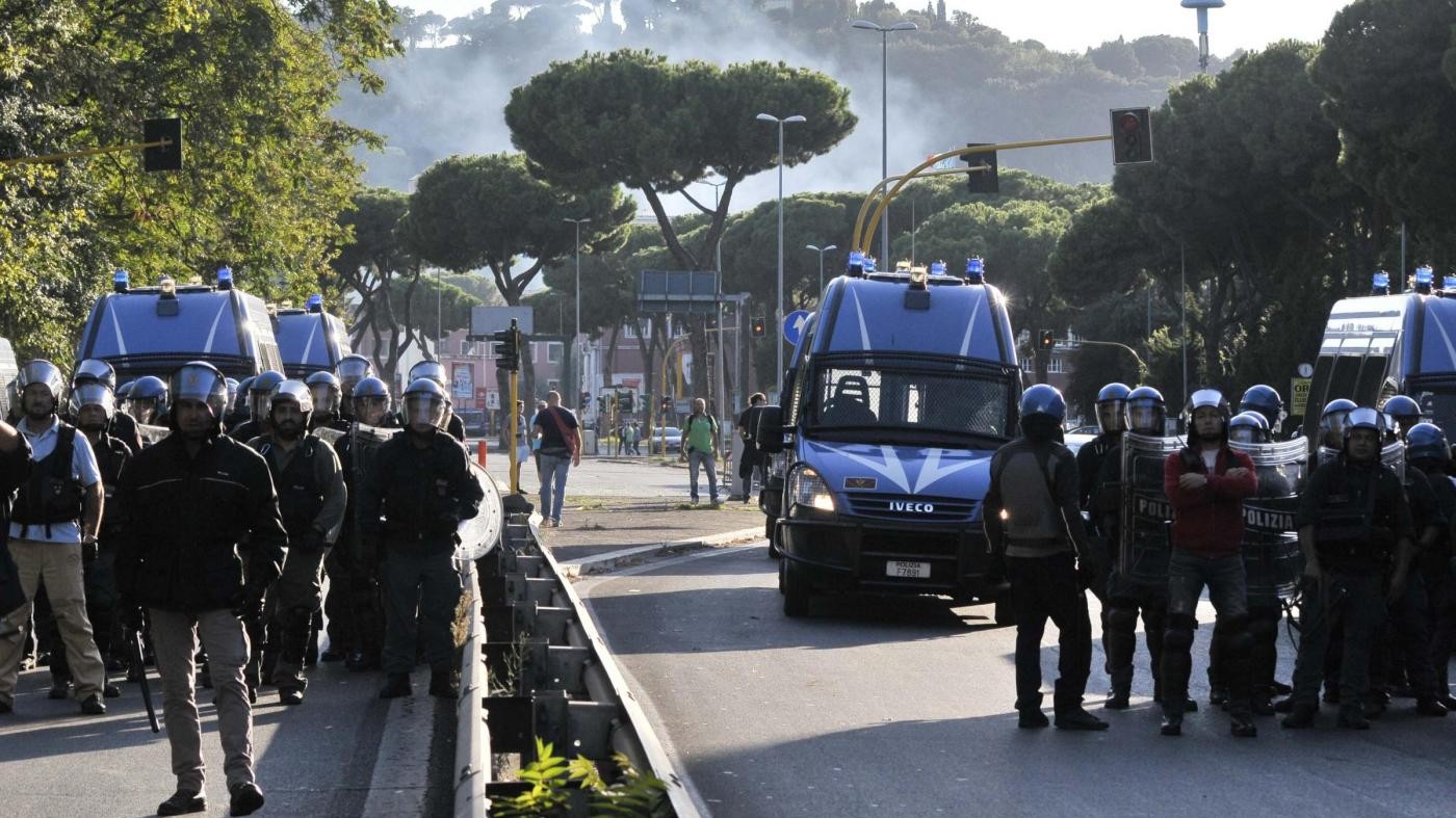 Roma, torna derby di sera: in area stadio 1800 tra agenti e steward