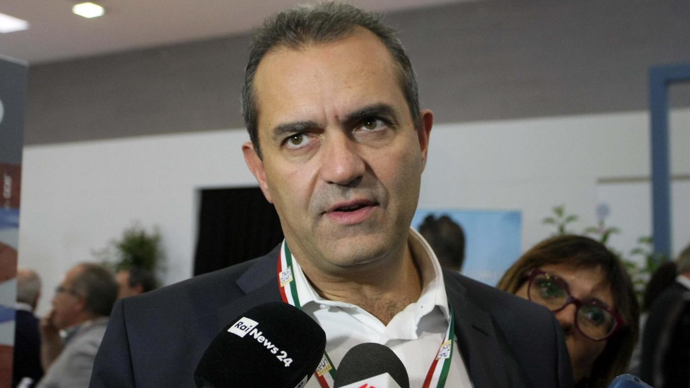 De Magistris: Da cori ad arbitraggio per Napoli torti senza fine