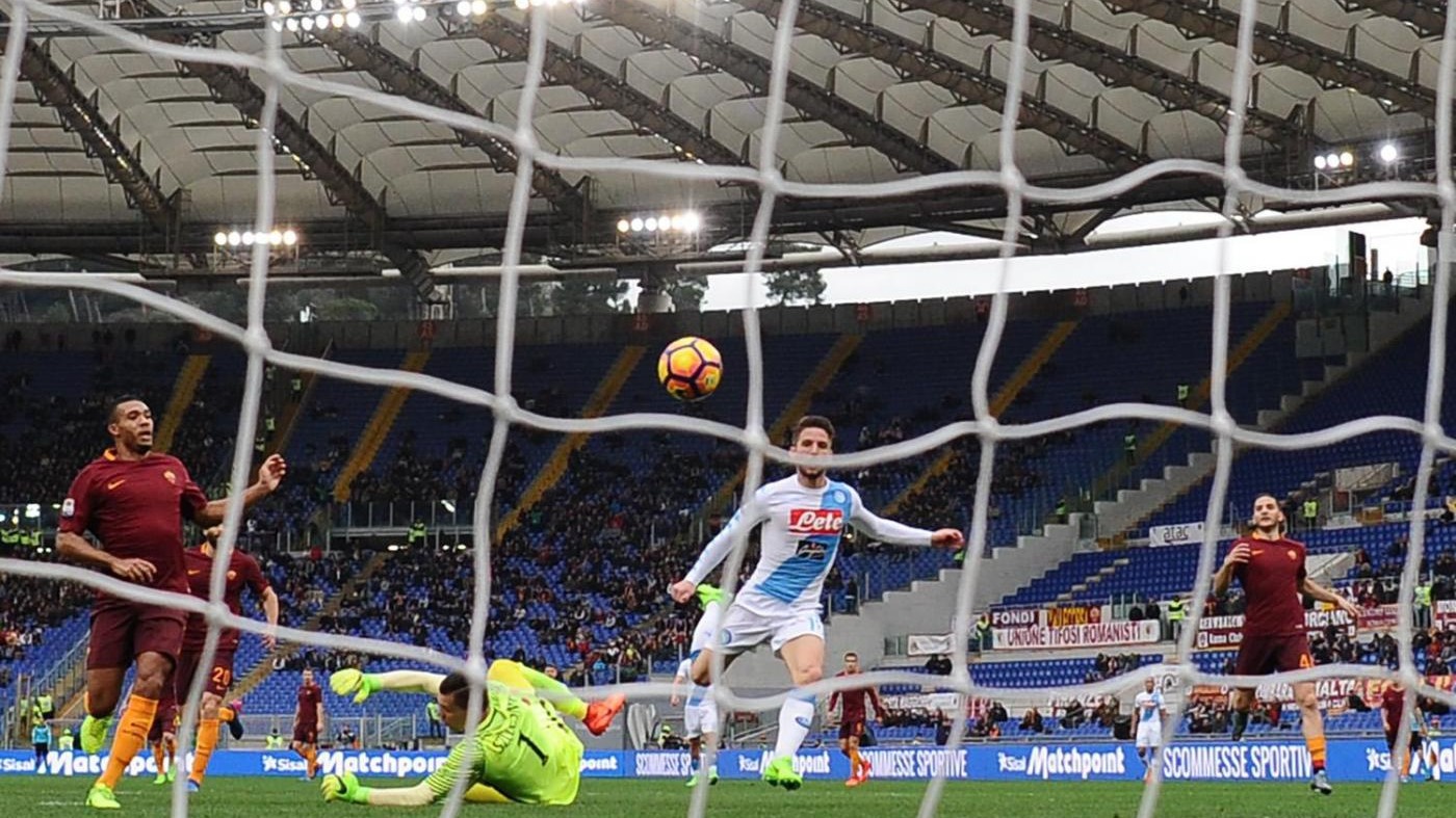 Roma-Napoli 1-2: accorcia le distanze Strootman /LIVE