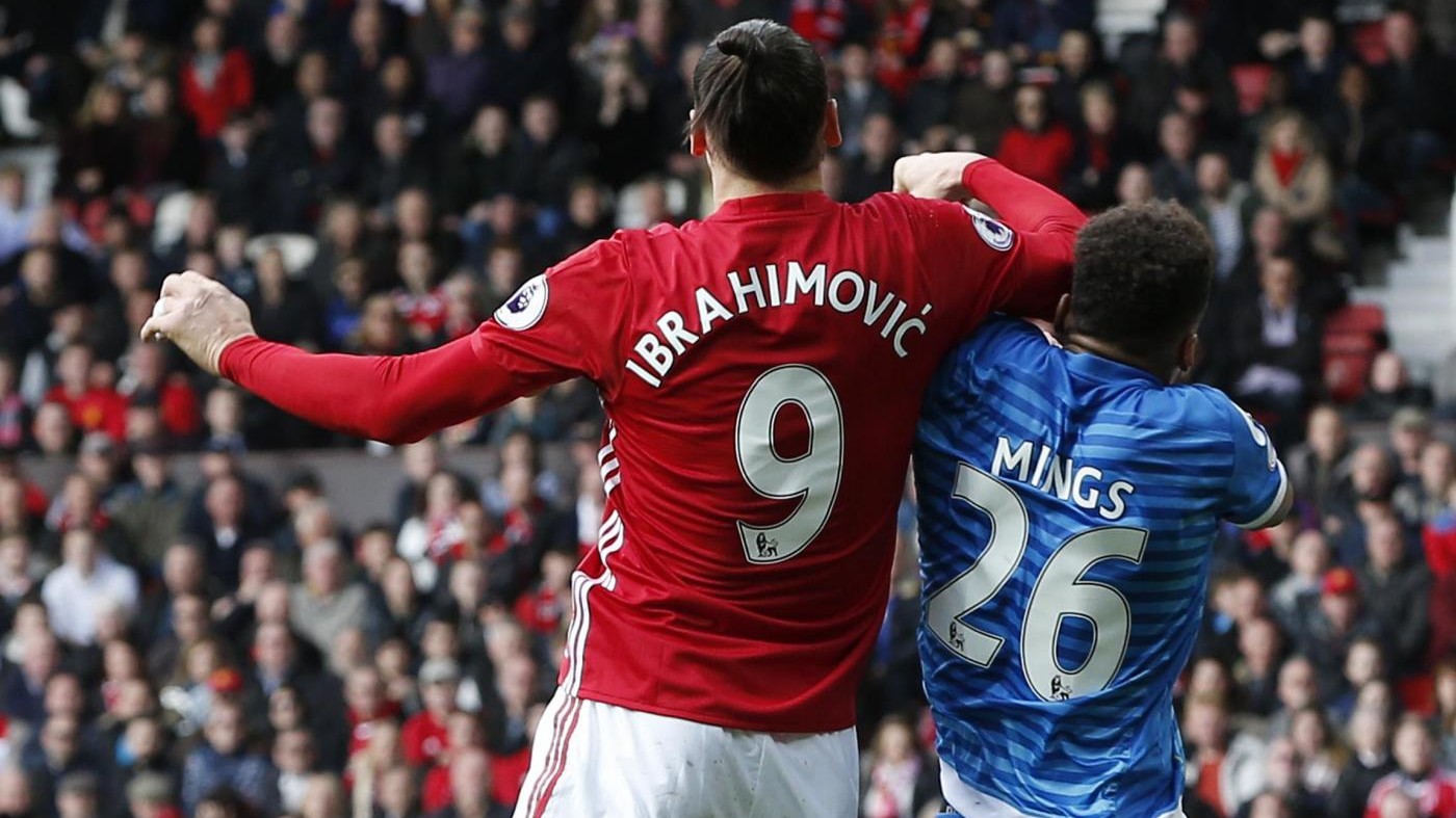 Premier, condotta violenta per Ibrahimovic: rischia 3 giornate