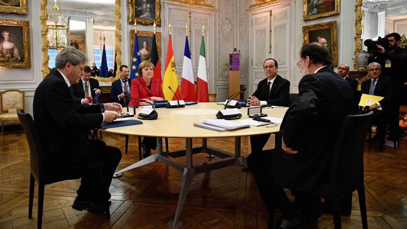 Vertice Gentiloni-Merkel-Hollande-Rajoy: Sì a Ue a più velocità