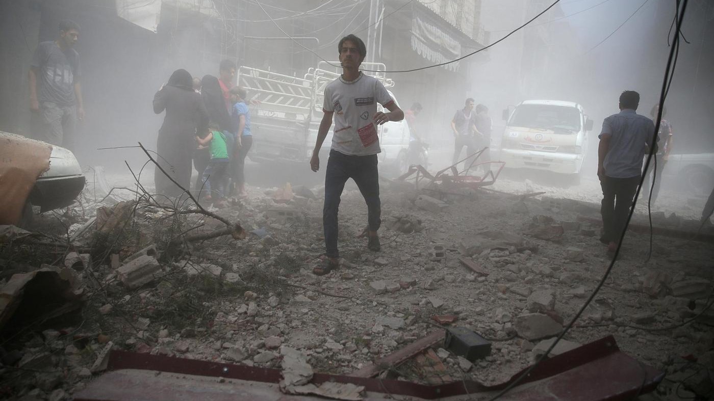 Siria, attivisti: 14 civili uccisi in raid coalizione anti-Isis