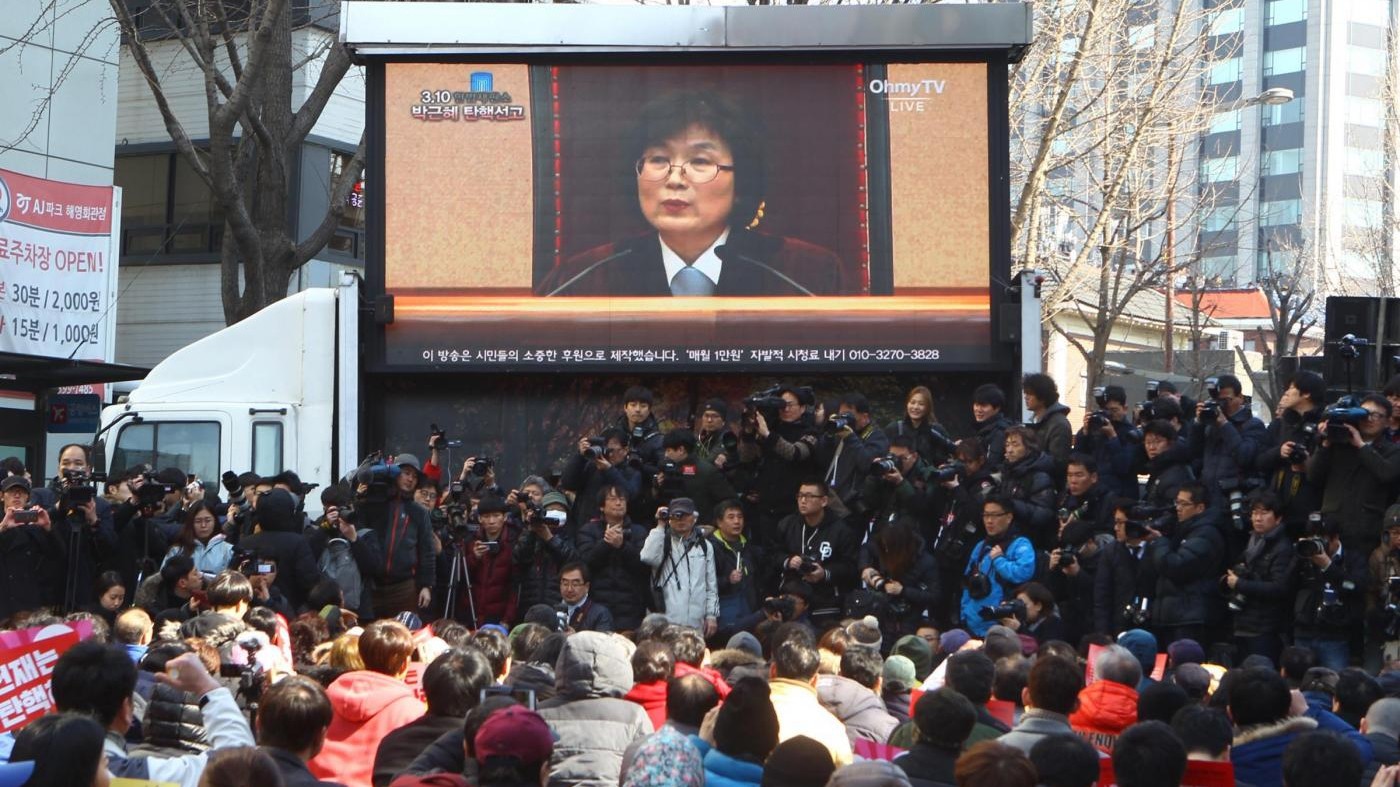 Sud Corea, 2 morti in scontri dopo impeachment presidente Park