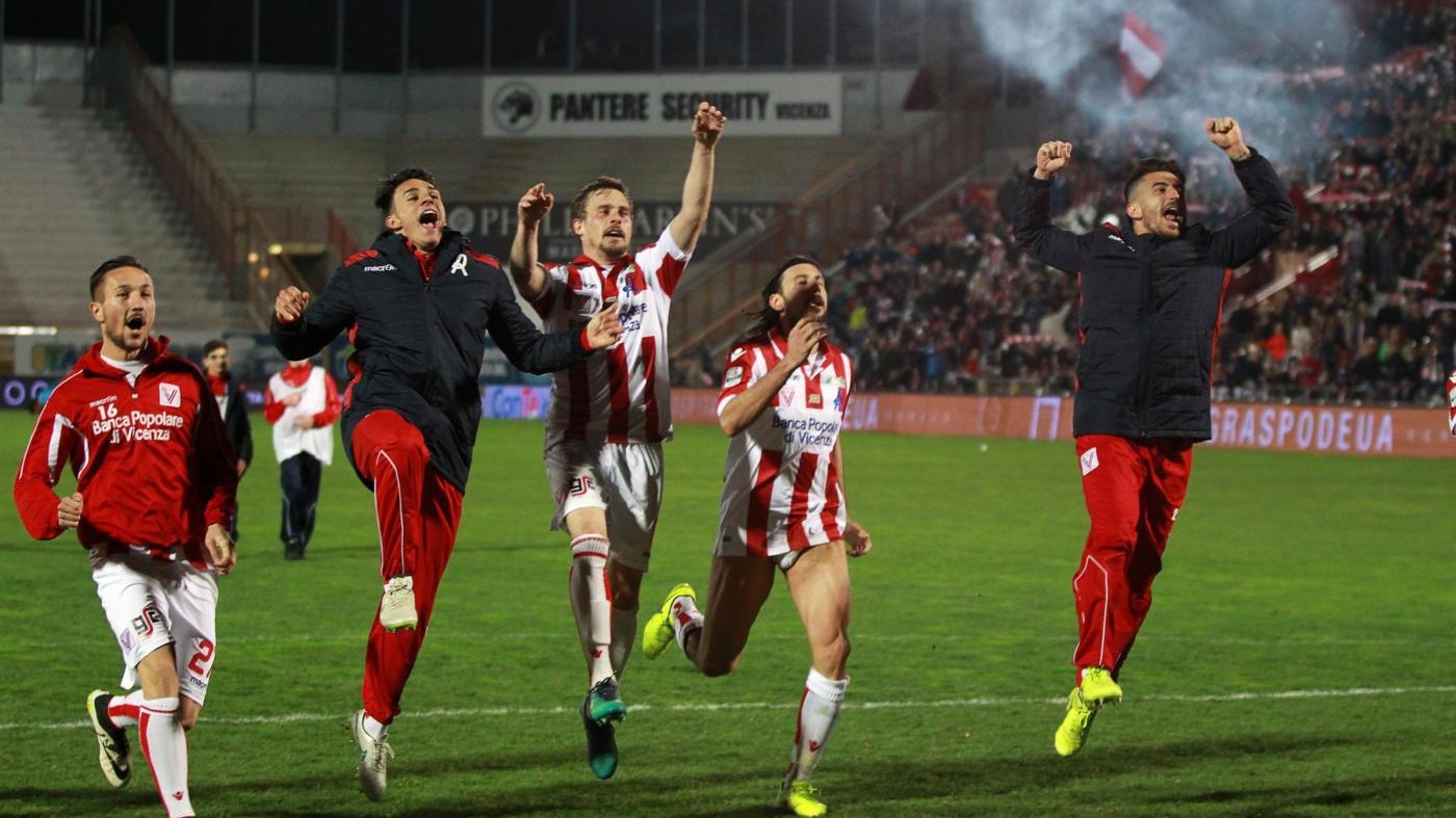 FOTO Serie B, Vicenza batte Pisa 2-1