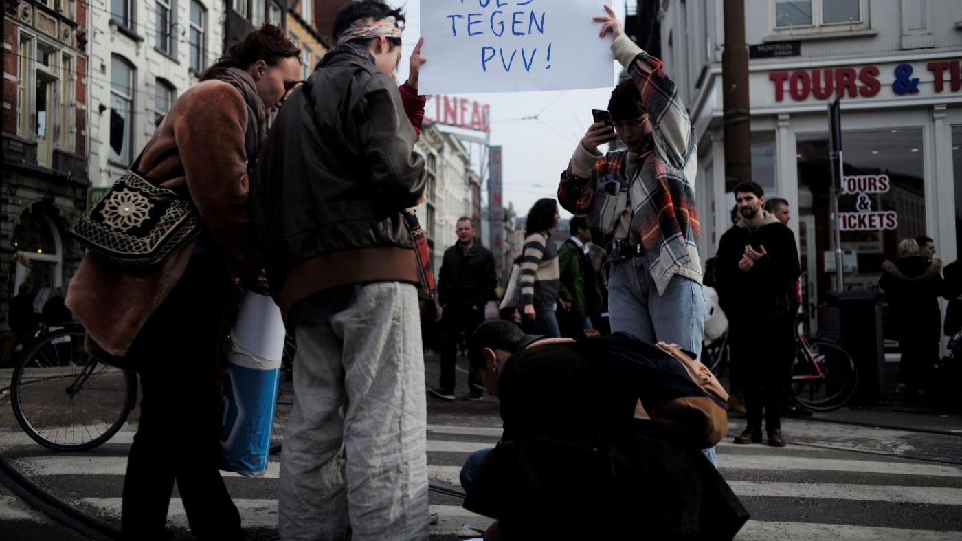 Olanda, 6 fermi in protesta turchi pro Erdogan dispersa ad Amsterdam
