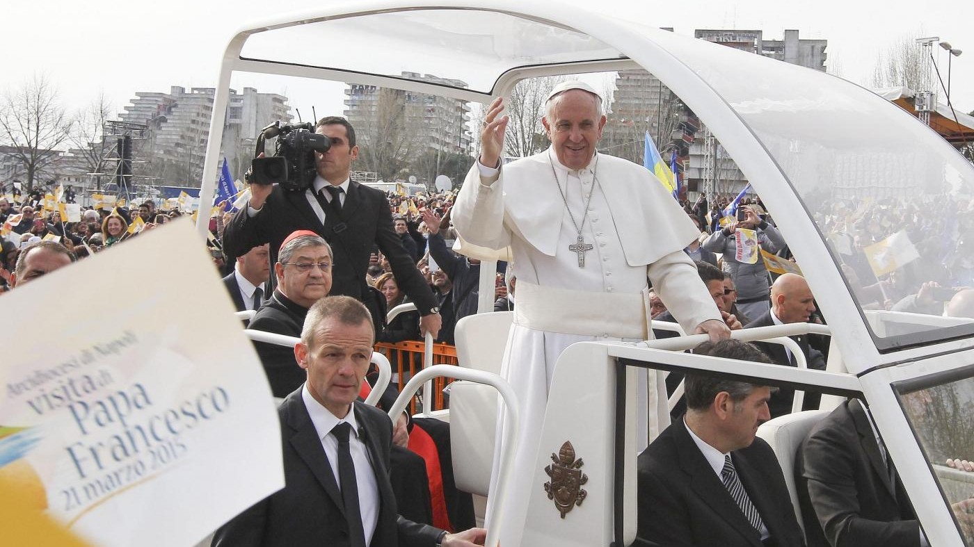 Quattro anni di Francesco, il papa di periferie e migranti