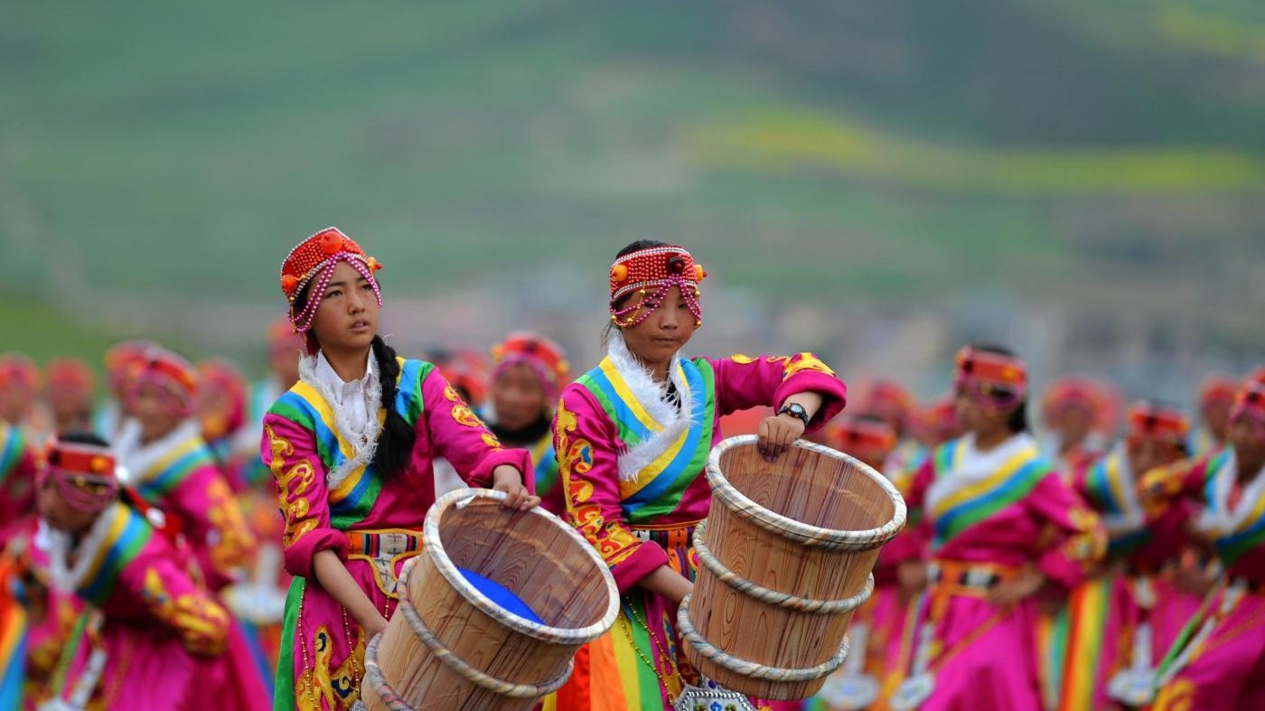FOTO Cina, il coloratissimo festival della cultura tibetana