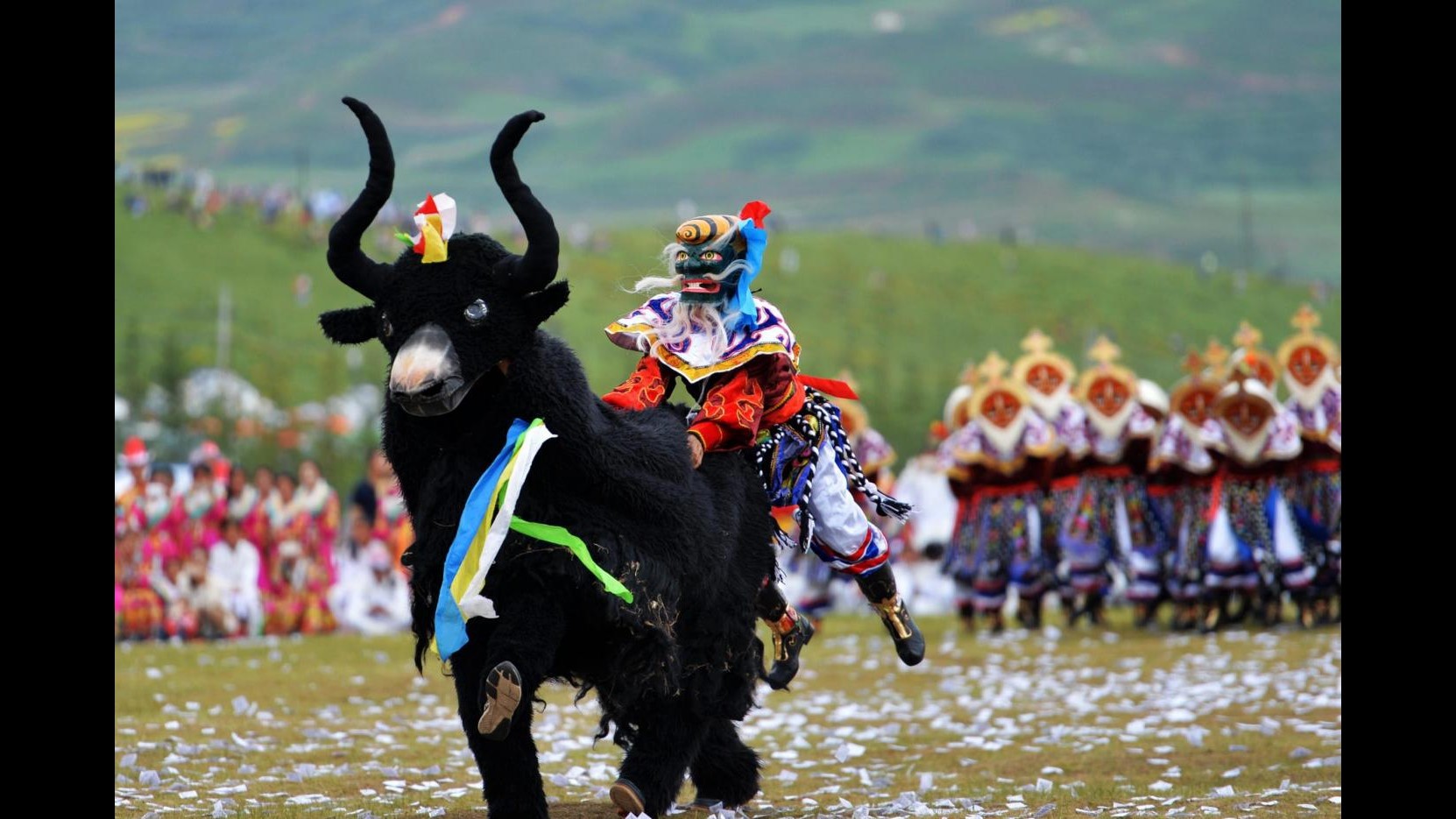 FOTO Cina, il coloratissimo festival della cultura tibetana
