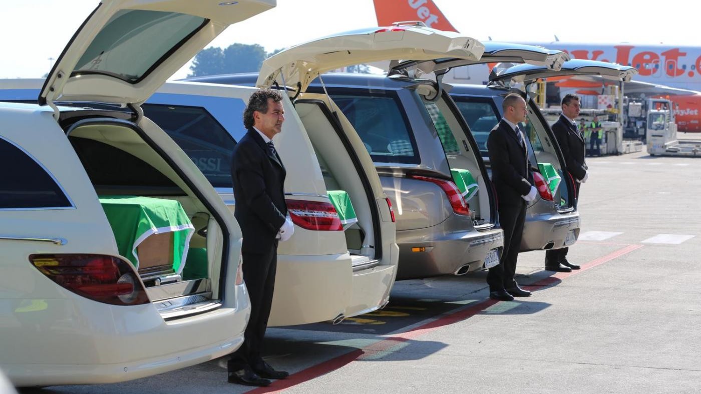 FOTO Rientro salme delle vittime italiane della strage di Nizza