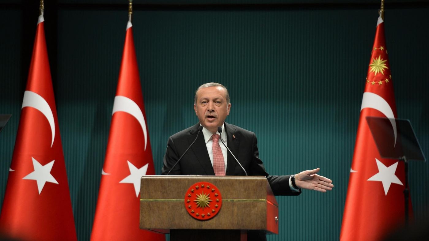 FOTO Erdogan annuncia stato d’emergenza per 3 mesi dopo golpe