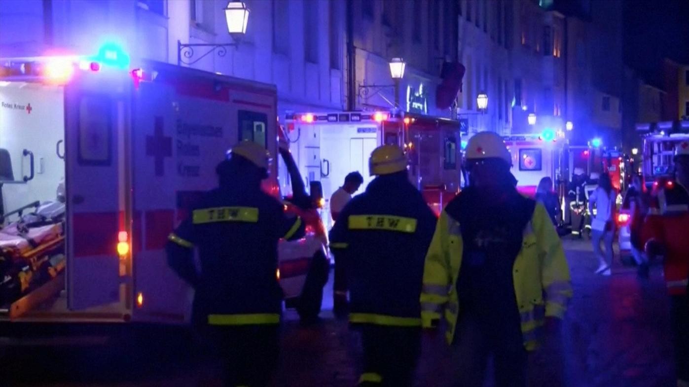FOTO Germania, un uomo si fa esplodere vicino a un concerto