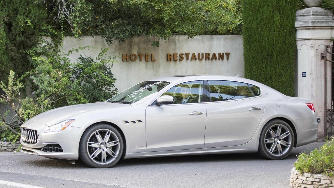 Alfa Giulia e Maserati per gli ospiti di DiCaprio al party benefico di Saint Tropez