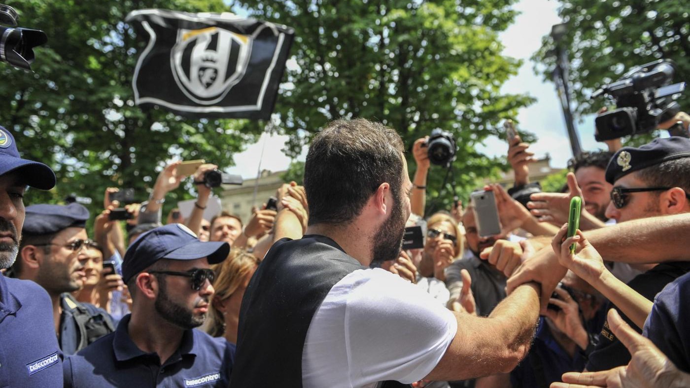 FOTO Higuain a Torino: le prime immagini con la maglia della Juve