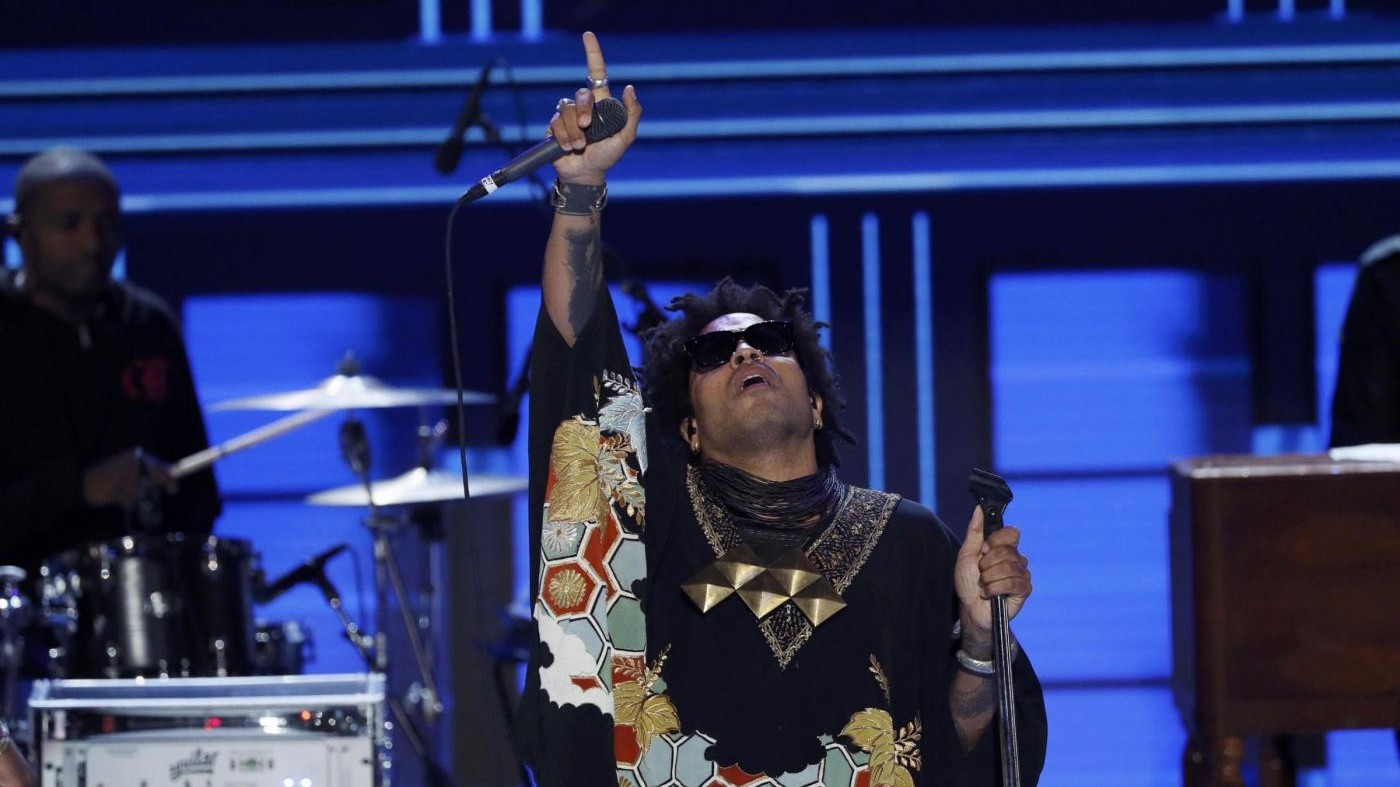 FOTO Lenny Kravitz scalda il palco della convention democratica