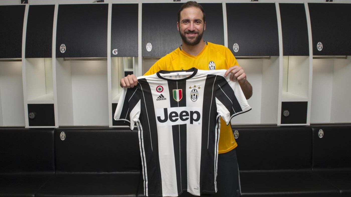FOTO Juventus, il grande giorno di Higuain