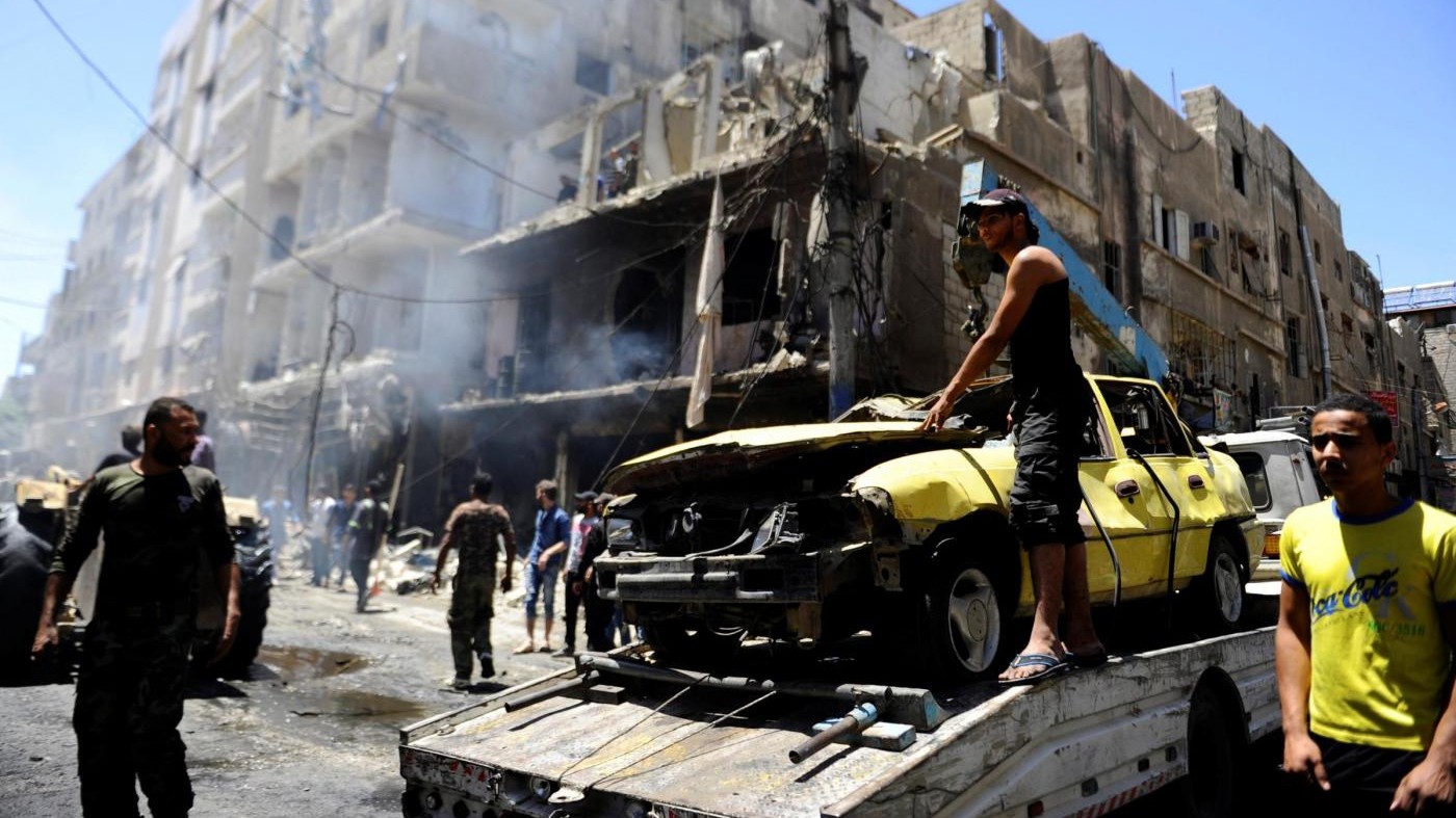 Siria, esplosioni e kamikaze a Damasco: almeno 39 morti