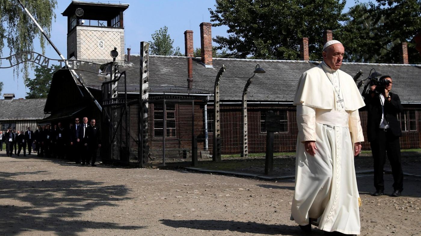 Papa ad Auschwitz: Niente discorsi solo lacrime