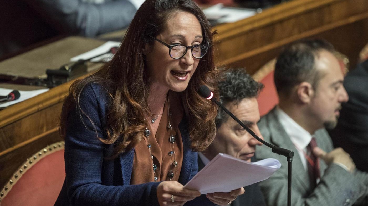 Consip, Taverna (M5S): Italiani ostaggio, Lotti attaccato a poltrona
