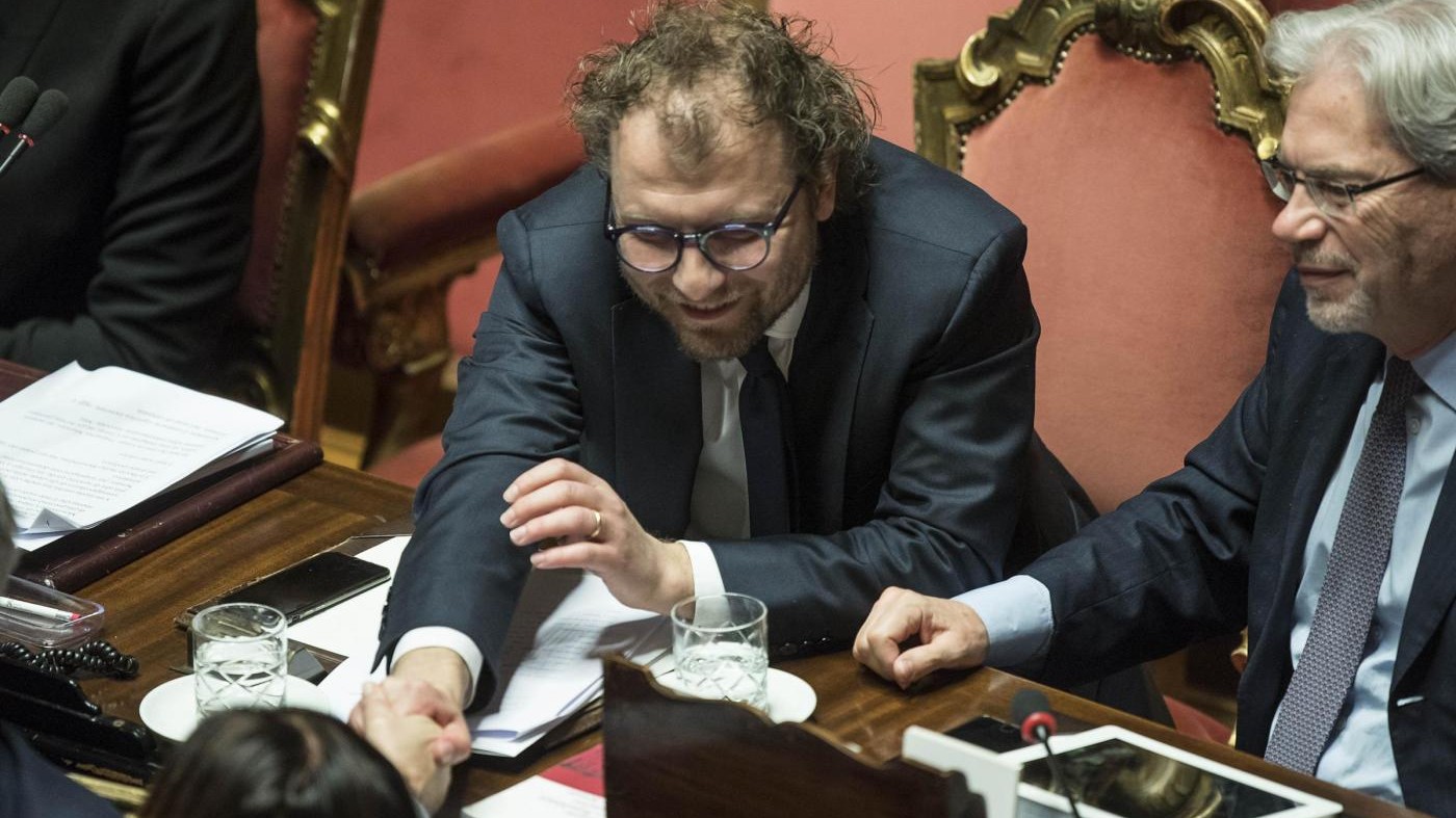 Senato rinnova la fiducia a Lotti: bocciata la mozione del M5S