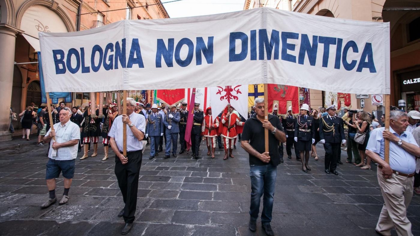 FOTO Bologna non dimentica la strage alla stazione di 36 anni fa