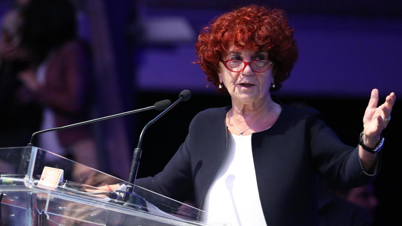 Fedeli: Ho pensato alle dimissioni dopo le polemiche sui miei studi