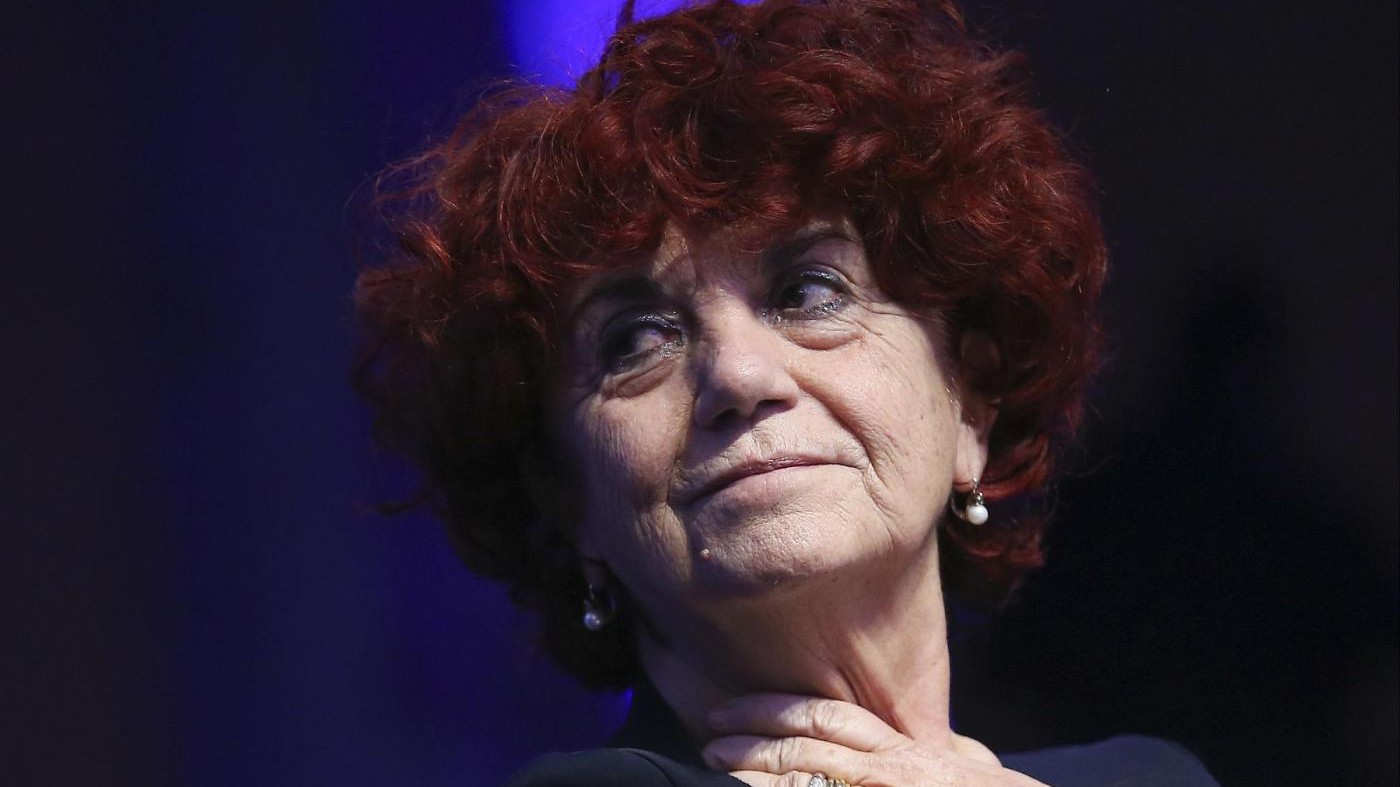 Fedeli: I miei capelli rossi? Li faccio con l’henné
