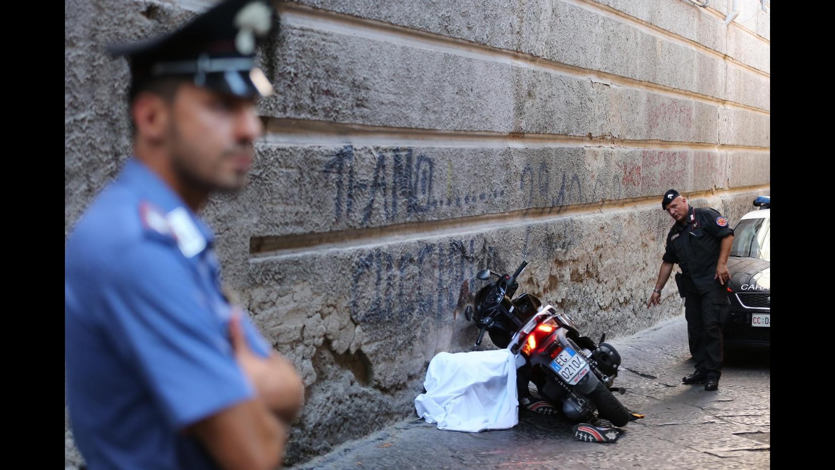 FOTO Duplice omicidio a Napoli: continua la guerra tra clan