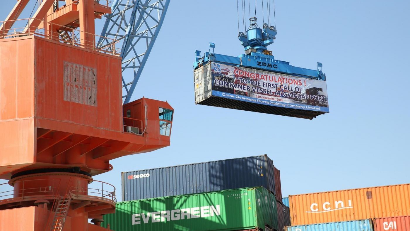 Istat: A gennaio export +0,5% e import -0,2% su base mensile