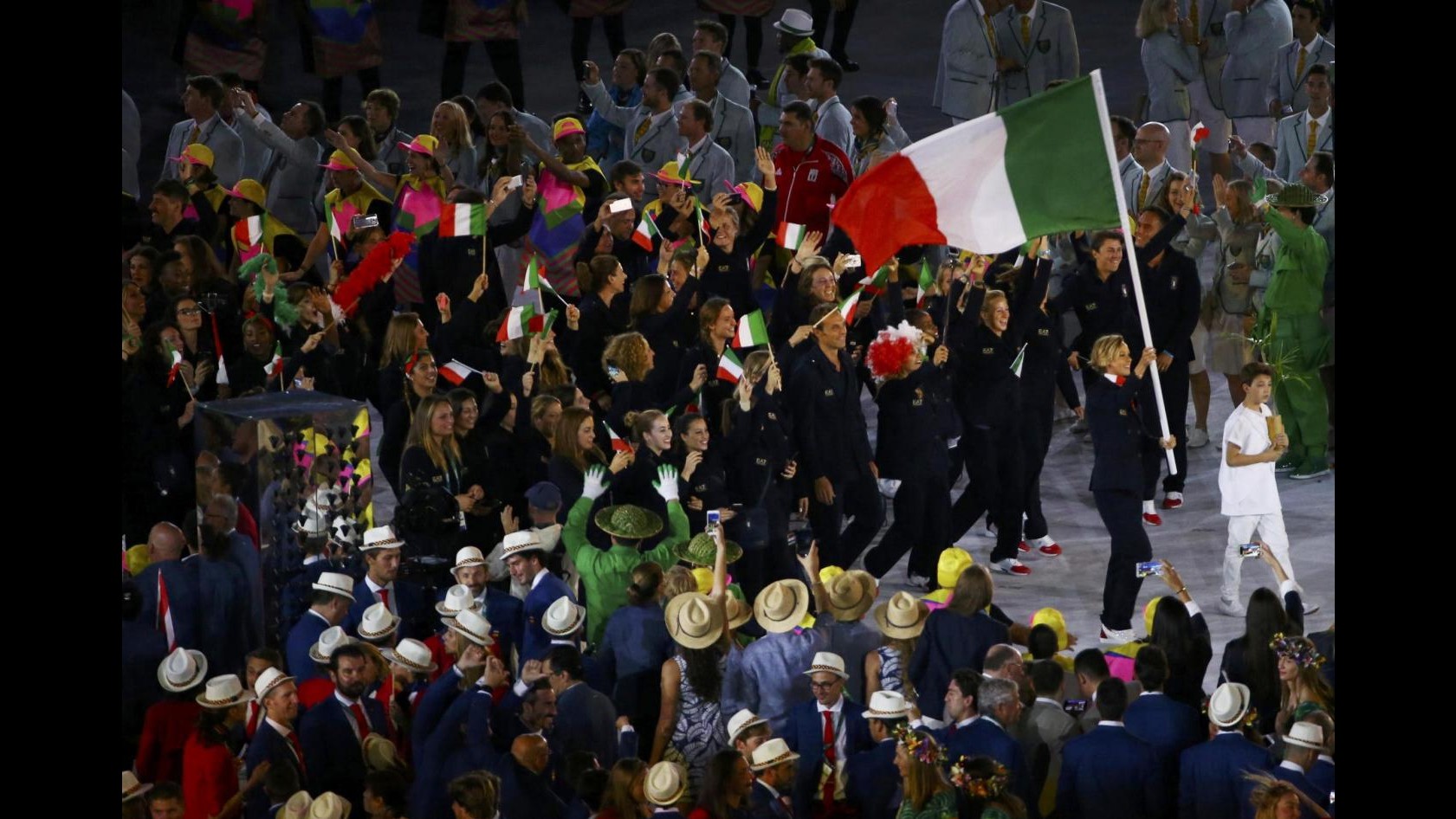 FOTO Rio 2016, sfila l’Italia al Maracanà