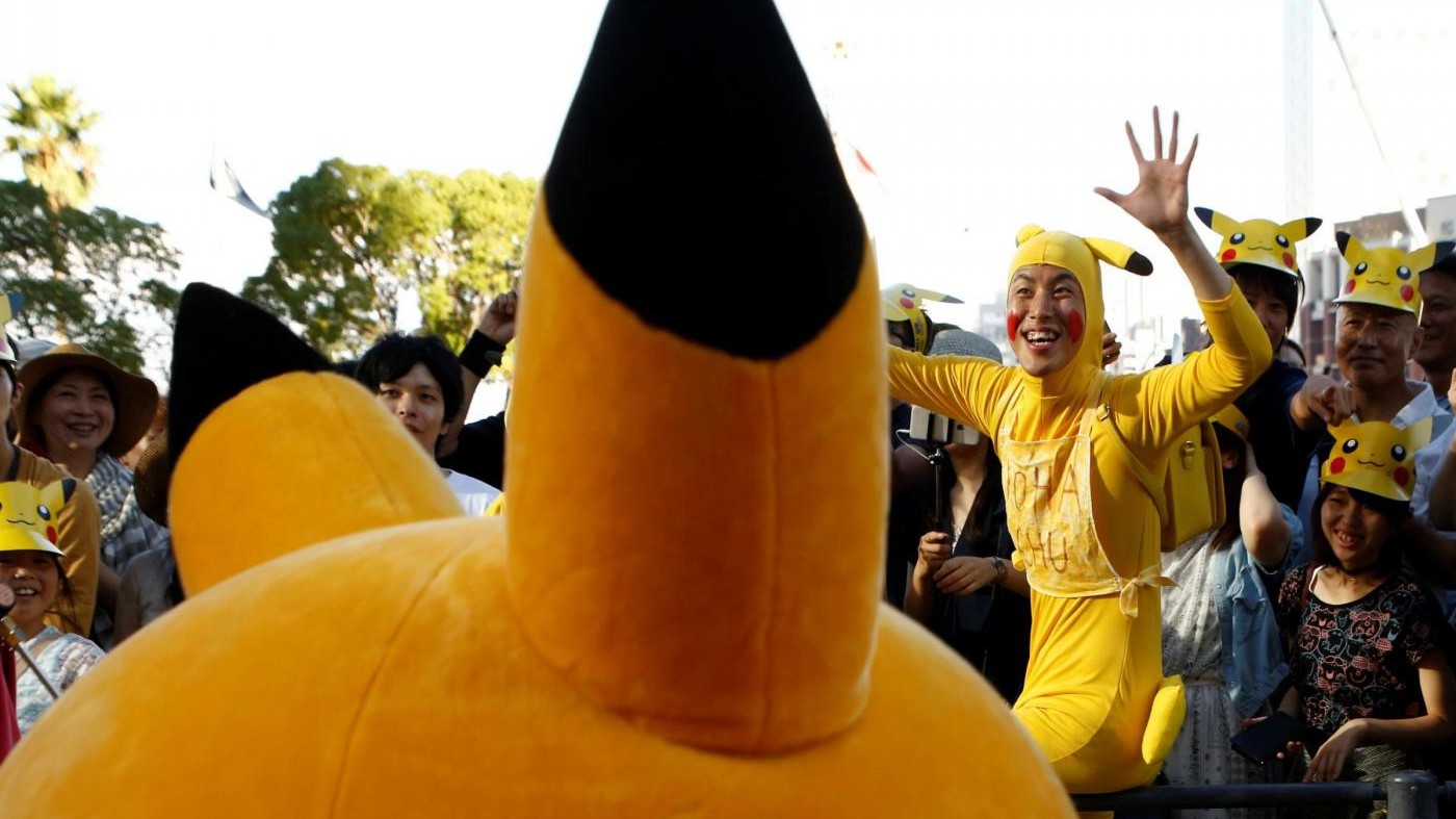 FOTO Pikachu invade Tokyo: Tutti vestiti come il simpatico animaletto