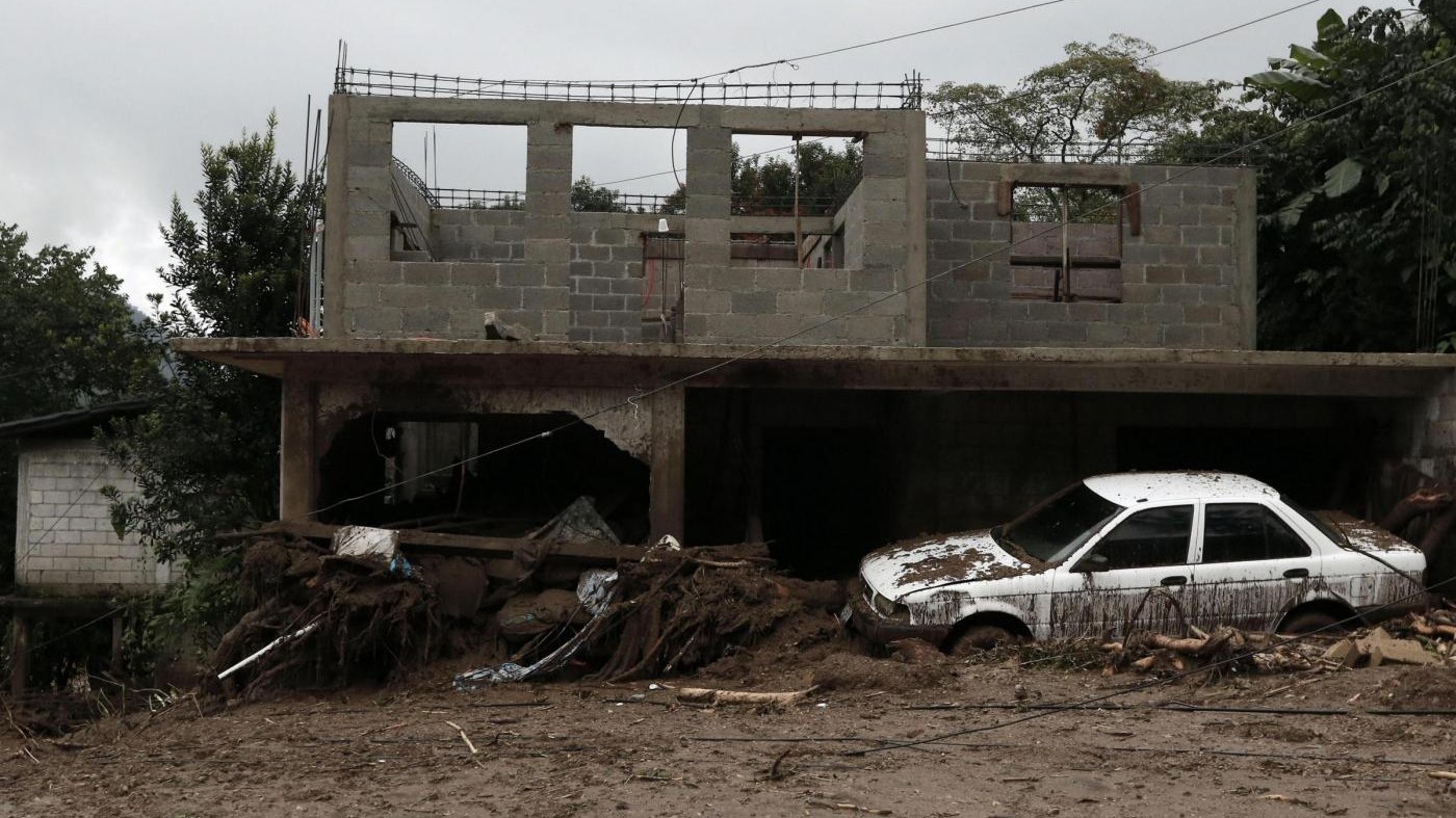 FOTO Messico devastato dall’uragano Earl: 18 morti