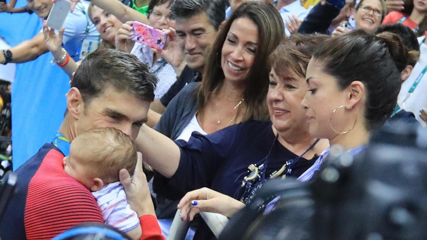 FOTO Phelps campione d’oro: la festa con la famiglia
