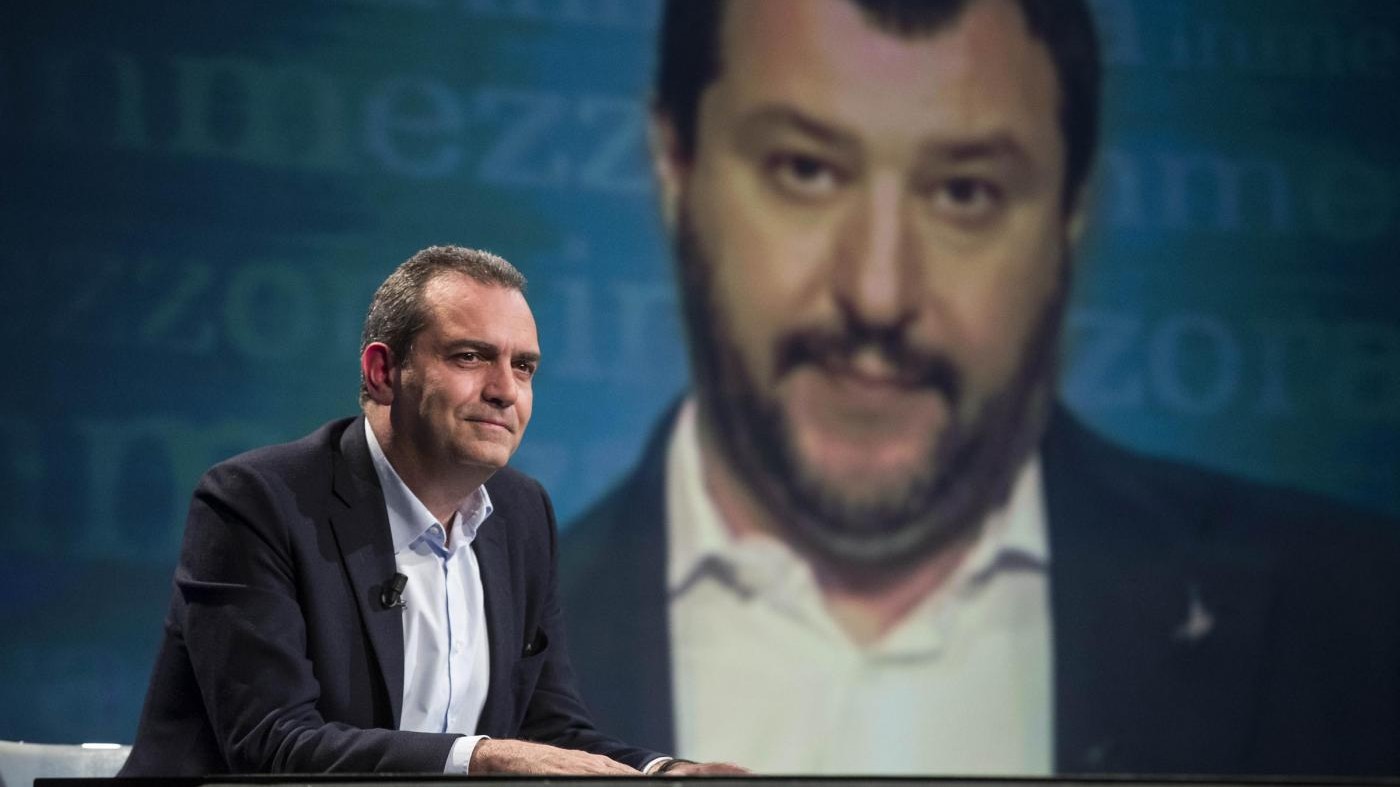 De Magistris vs Salvini: Non sei il nuovo. Leghista: Tu un poveretto