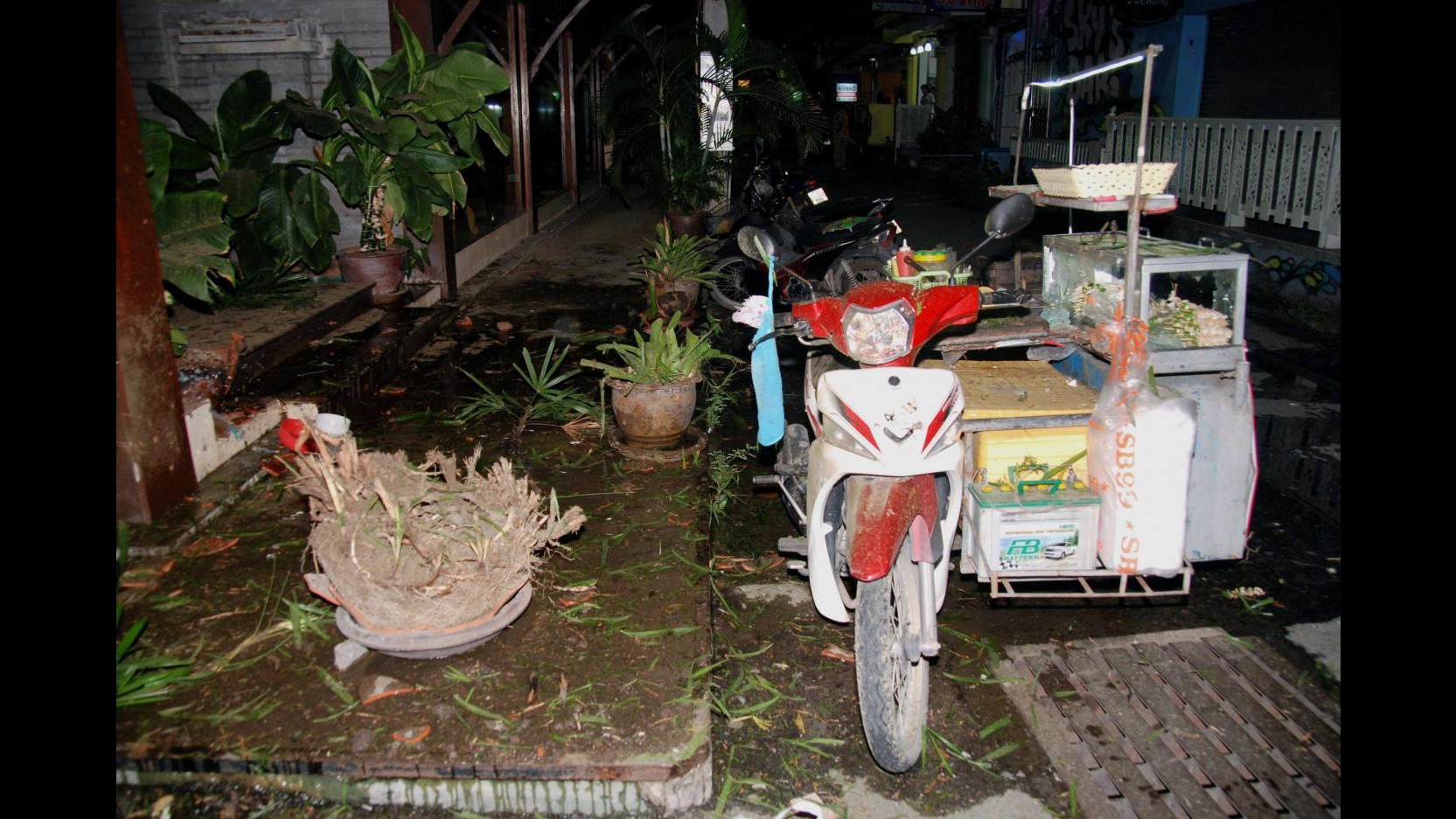FOTO Caos in Thailandia: diverse esplosioni in poche ore