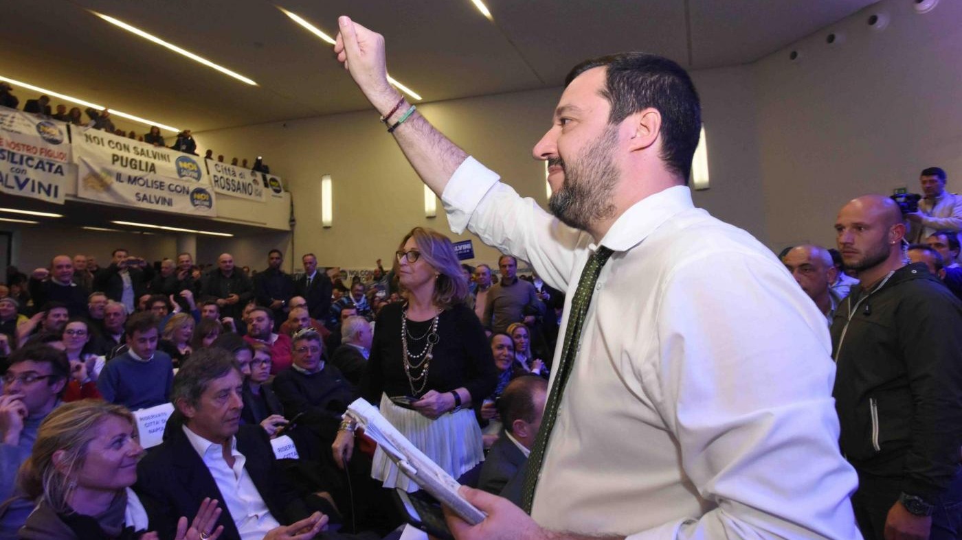 Salvini: Sabato a Lampedusa, non a festival ipocrisia Ue a Roma