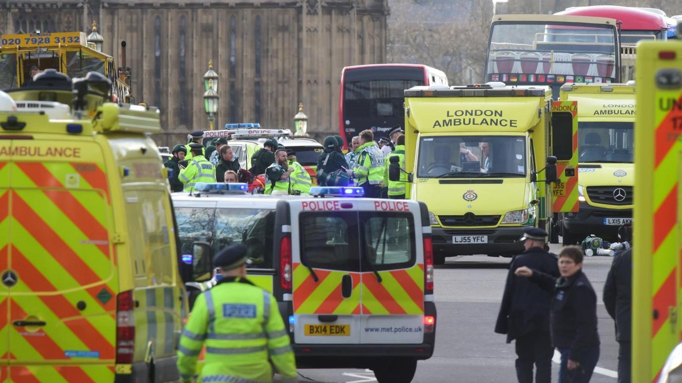 Londra, l’Isis rivendica l’attacco al Parlamento