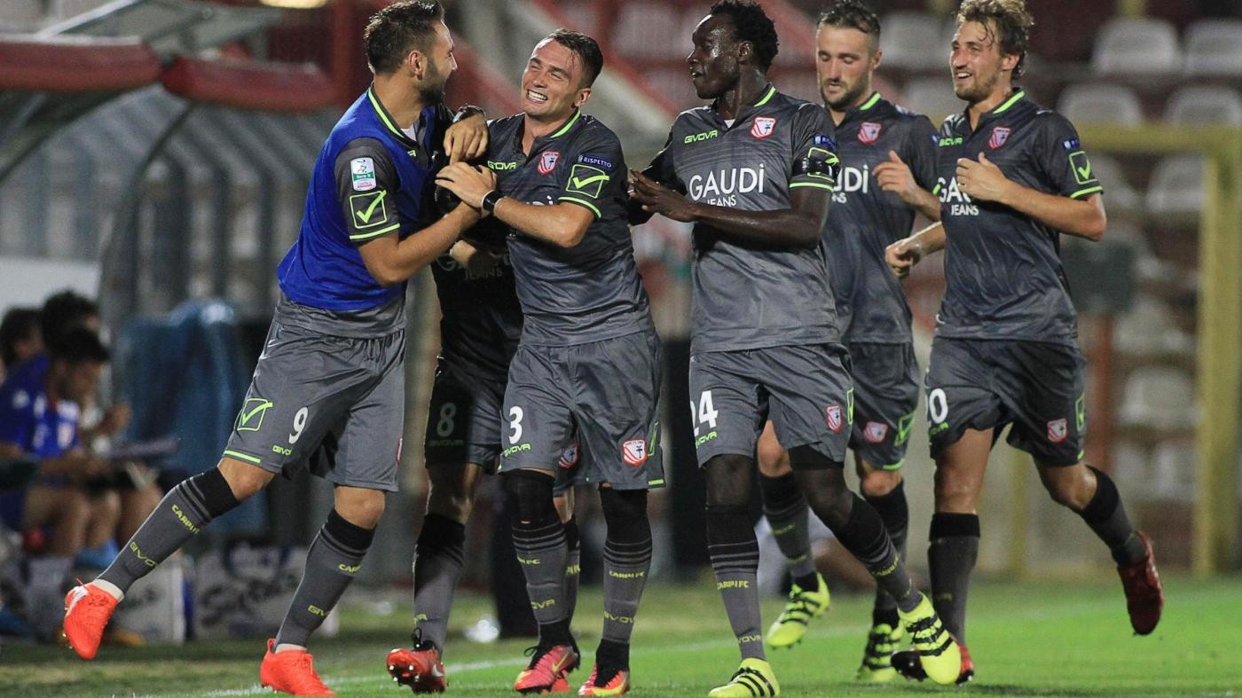 FOTO Serie B, Vicenza battuta in casa dal Carpi 0-2